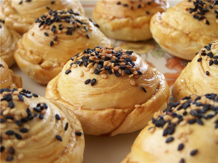 Picture Of Chinese Pineapple Sesame Pastries